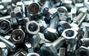 Đặc điểm của bulong m16 là gì?