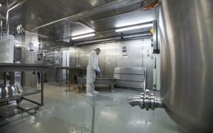 vệ sinh máy móc, thiết bị