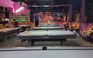 Chất liệu bàn cần làm từ gỗ nguyên khối hoặc MDF